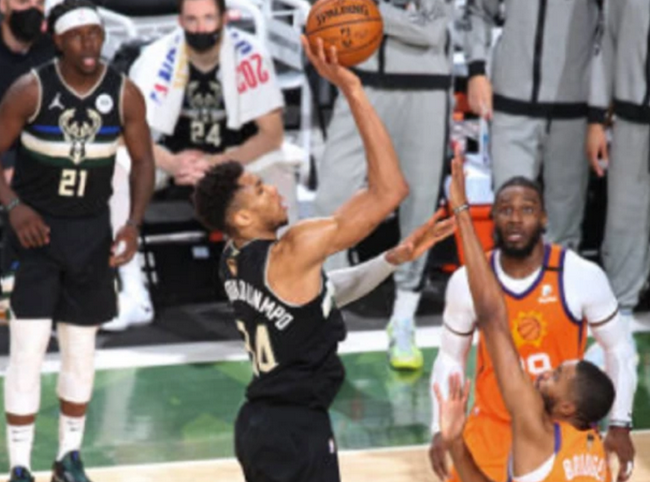  萨博尼斯制霸攻防两端，国王主场力克掘金